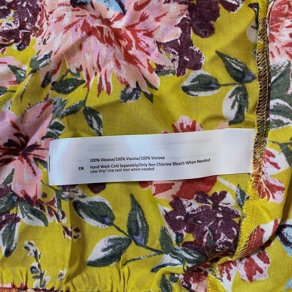 BAND OF GYPSIES BOHO TIE FRONT FLORAL SHIRT - Picture 6 of 10